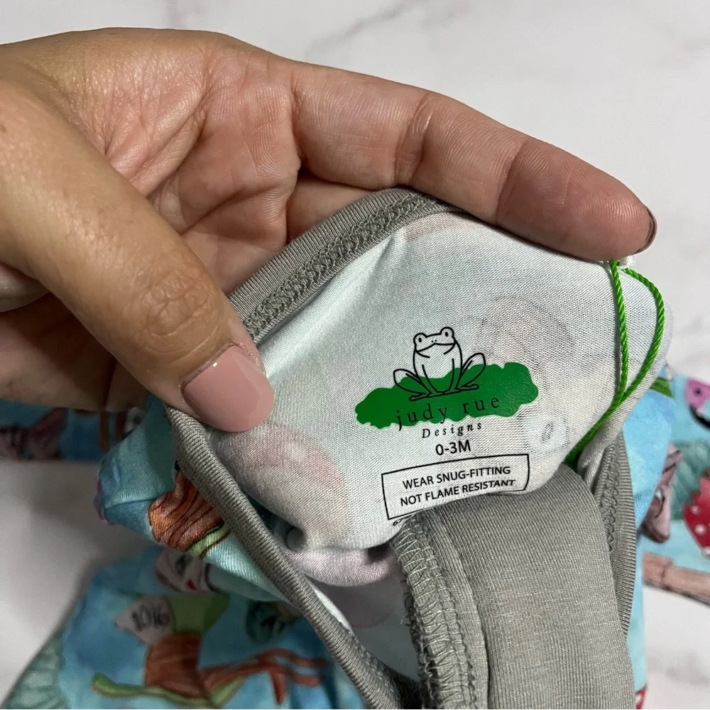 New Judy Rue Designs Alice in Wonderland Bamboo Zippy Pajamas 0-3 Months